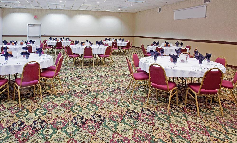 Country Inn & Suites By Radisson, Sidney, Ne Restaurant photo