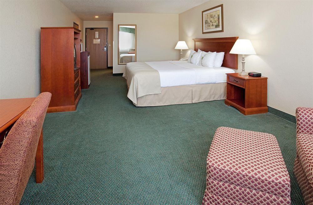 Country Inn & Suites By Radisson, Sidney, Ne Room photo